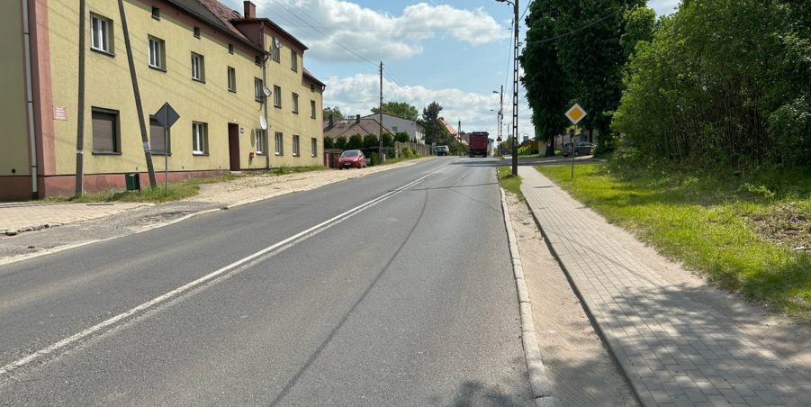 2023 05 30 km 253+450 strona prawa