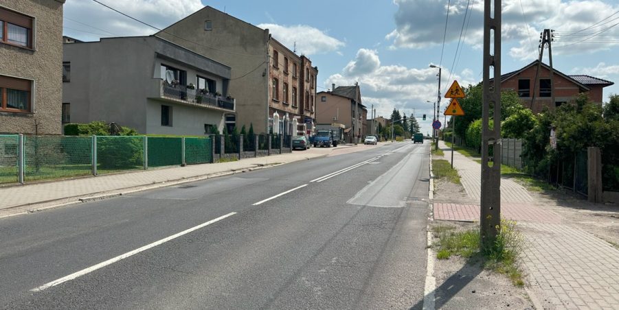 2023 05 30 km 254+400 strona prawa
