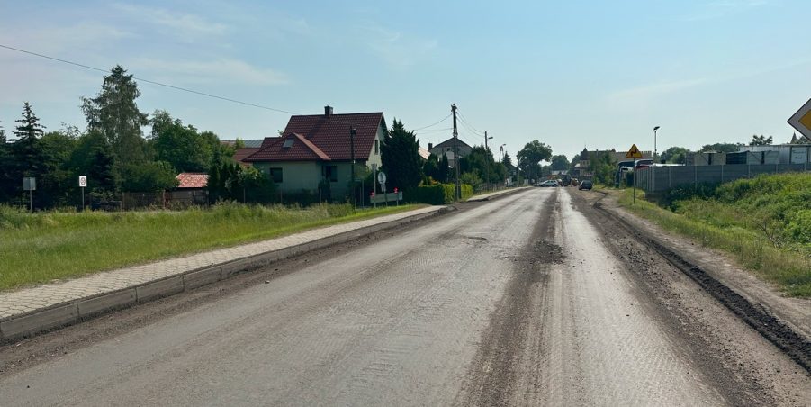 2023 06 20 km 247+700 strona prawa
