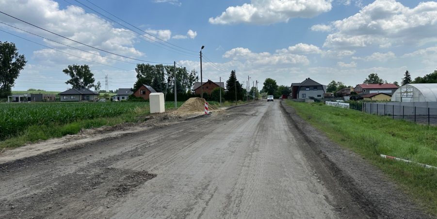 2023 07 04 km 246+400 ul. Wiejska strona prawa