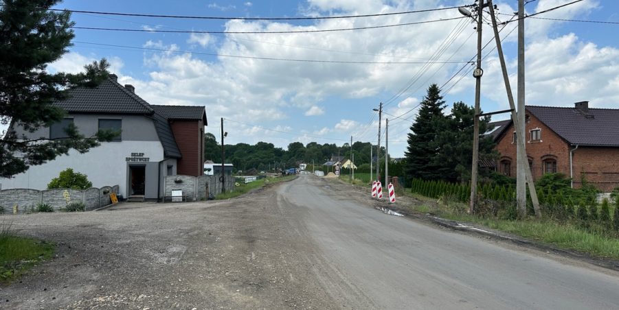 2023 07 04 km 246+550 ul. Wiejska strona lewa