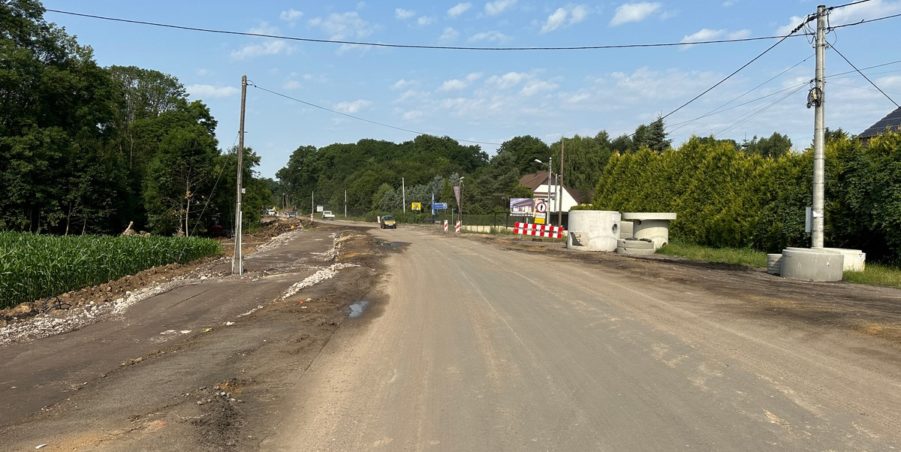 2023 07 11 km 246+400 ul. Wiejska strona lewa