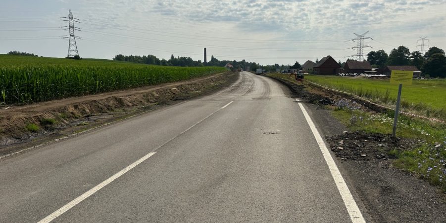 2023 07 11 km 246+900 pola strona prawa