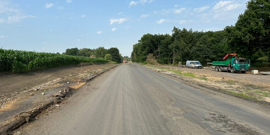 2023 07 11 km 248+900 las Boniowski parking