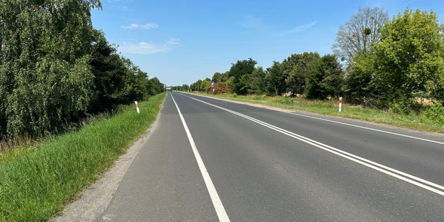 2023 07 18 km 251+200 ul. Konary przystanek