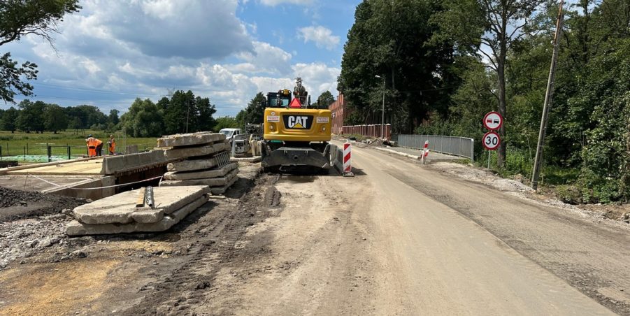 2023 07 25 km 247+700 most MD 01 nad ciekiem Łubia