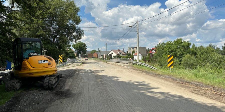 2023 07 25 km 248+100 most nad rzeką Drama
