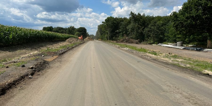 2023 07 25 km 248+900 las Boniowski parking