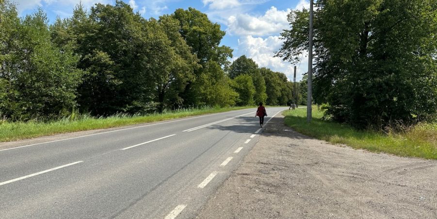 2023 07 25 km 252+950 ul. Robotnicza strona prawa