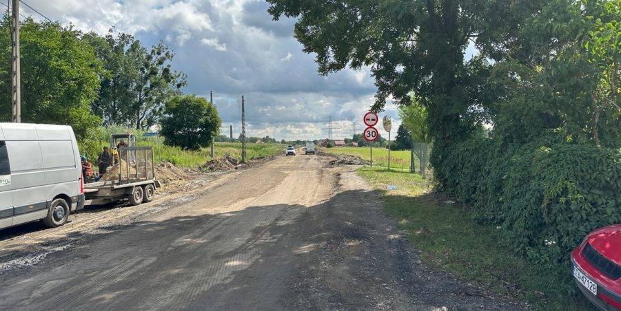 2023 08 01 km 246+550 ul. Wiejska strona prawa