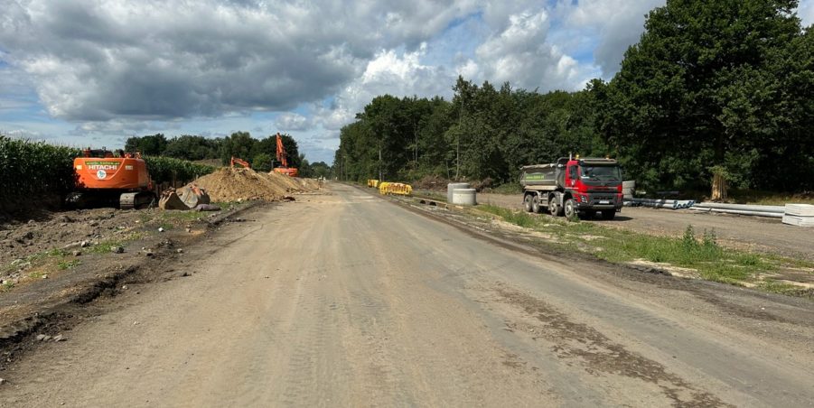 2023 08 01 km 248+900 las Boniowski parking