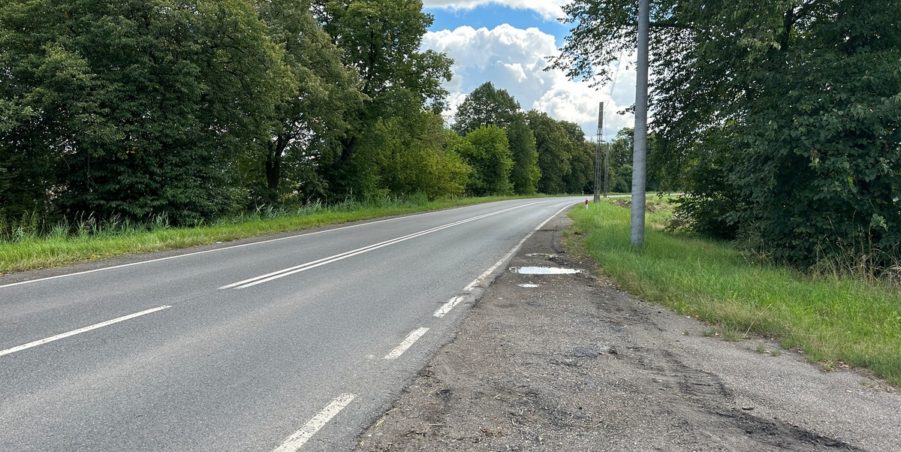 2023 08 01 km 252+950 ul. Robotnicza strona prawa