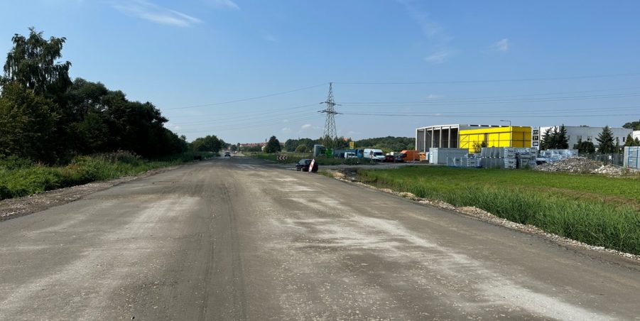 2023 08 16 km 245+300 zjazd do Polmarkus