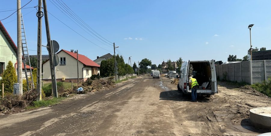 2023 08 16 km 247+700 Karchowice ul. Polna