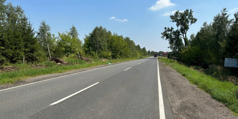 2023 08 16 km 252+500 pola strona prawa
