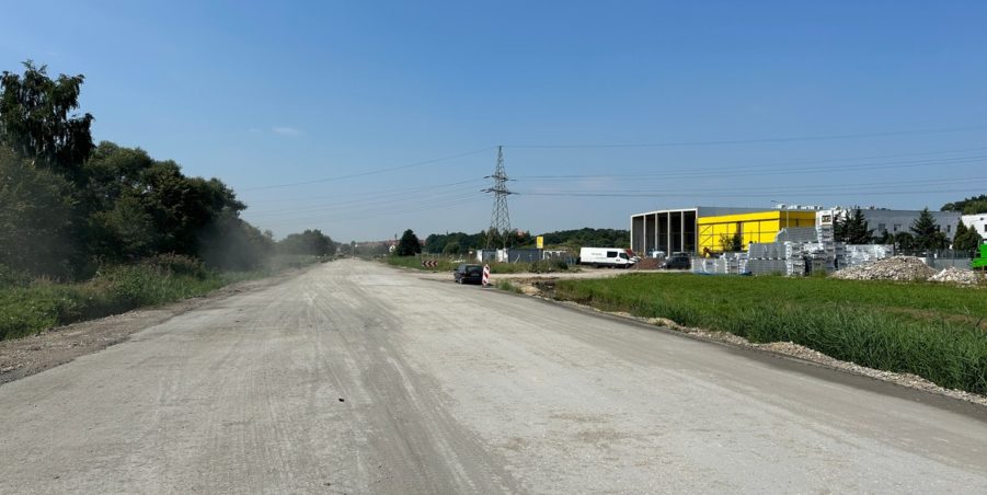 2023 08 22 km 245+300 zjazd do Polmarkus