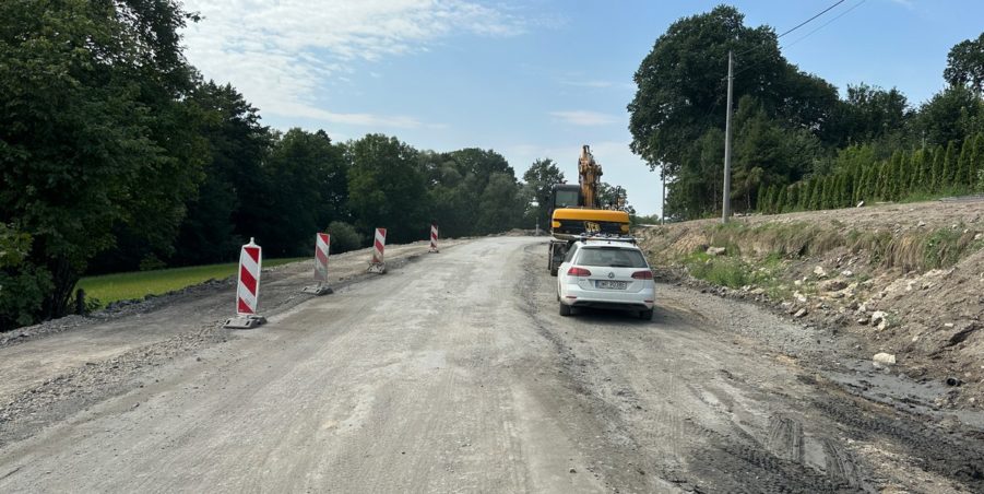 2023 08 22 km 246+000 ul. Bytomska strona lewa