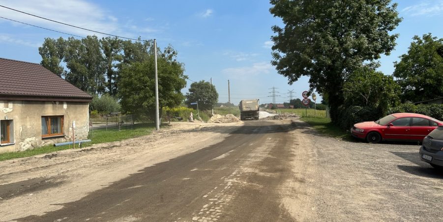 2023 08 22 km 246+550 ul. Wiejska strona prawa