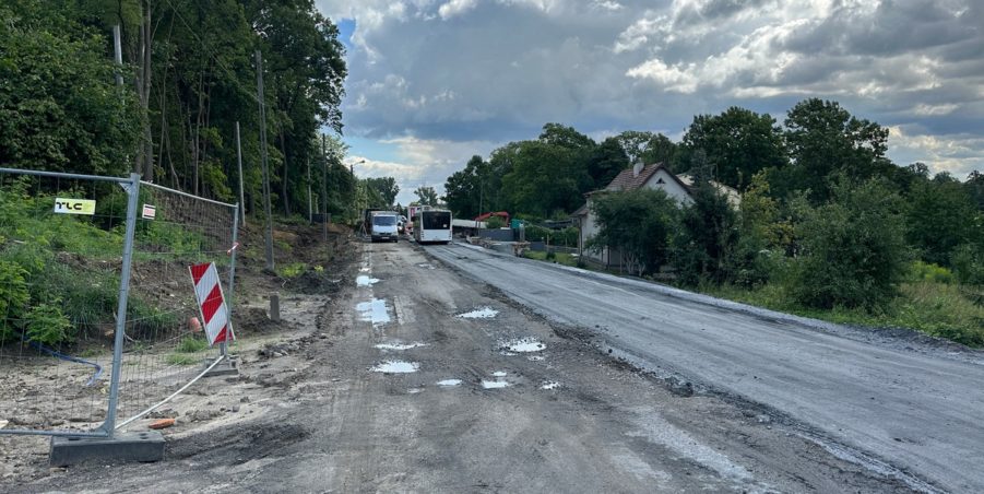 2023 08 08 km 246+000 ul. Bytomska strona prawa