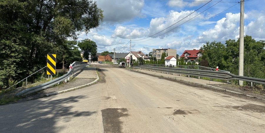 2023 08 08 km 248+100 most nad rzeką Drama