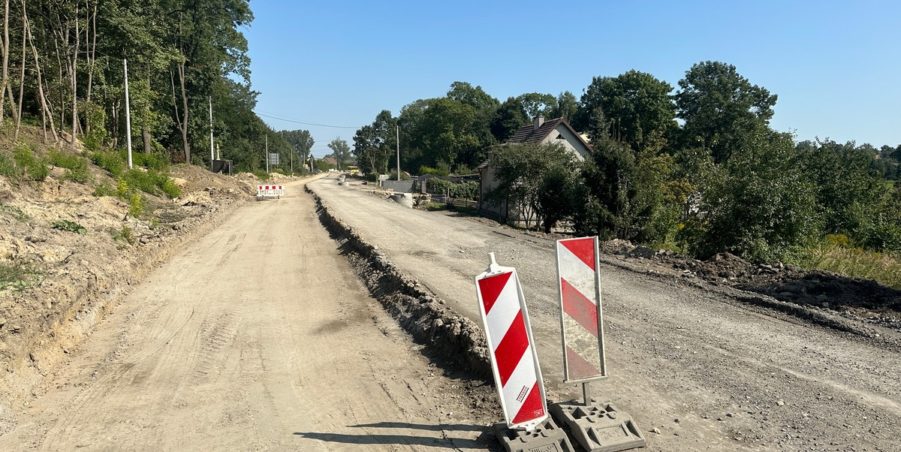 2023 09 05 km 246+000 ul. Bytomska strona prawa