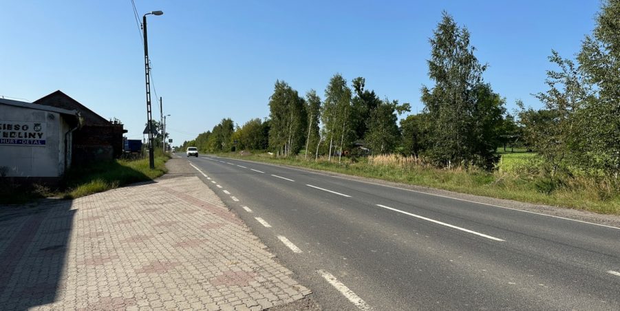 2023 09 05 km 252+950 ul. Robotnicza strona lewa