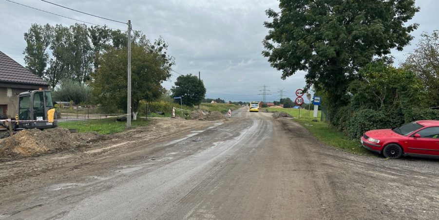 2023 09 19 km 246+550 ul. Wiejska strona prawa