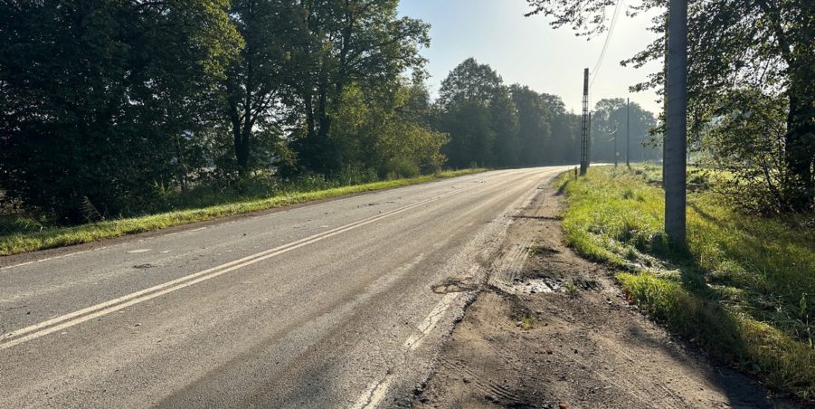 2023 09 26 km 252+950 ul. Robotnicza strona prawa