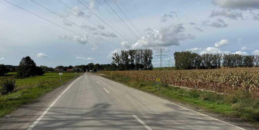 2023 10 03 km 247+200 pola strona lewa