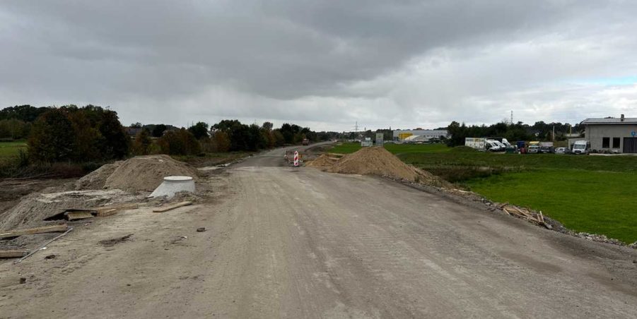 2023 10 10 km 245+600 droga wzdłuż rzeki Drama