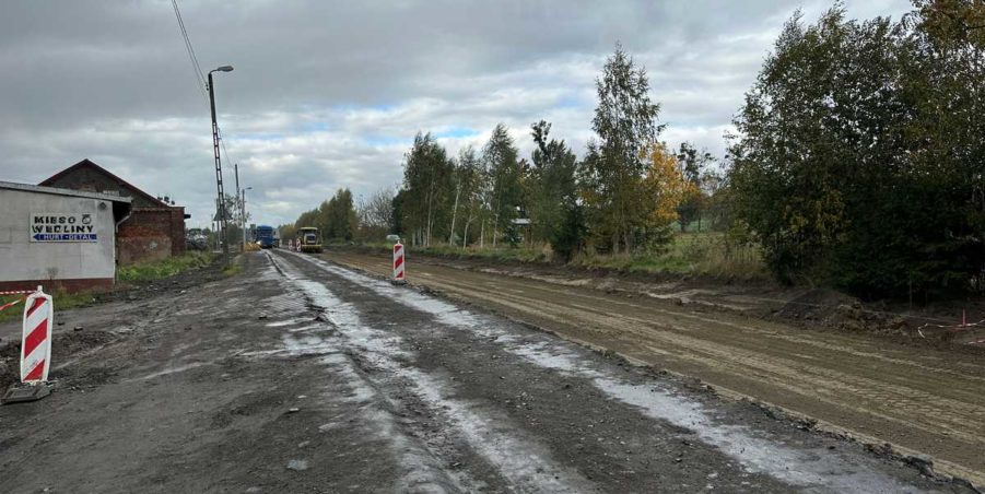 2023 10 10 km 252+950 ul. Robotnicza strona lewa