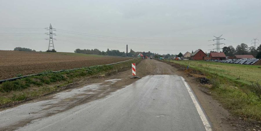2023 10 17 km 247+200 pola strona prawa