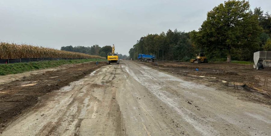 2023 10 17 km 248+900 las Boniowski parking