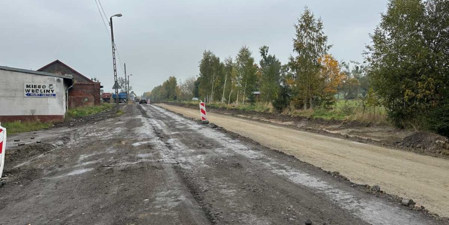 2023 10 17 km 252+950 ul. Robotnicza strona lewa