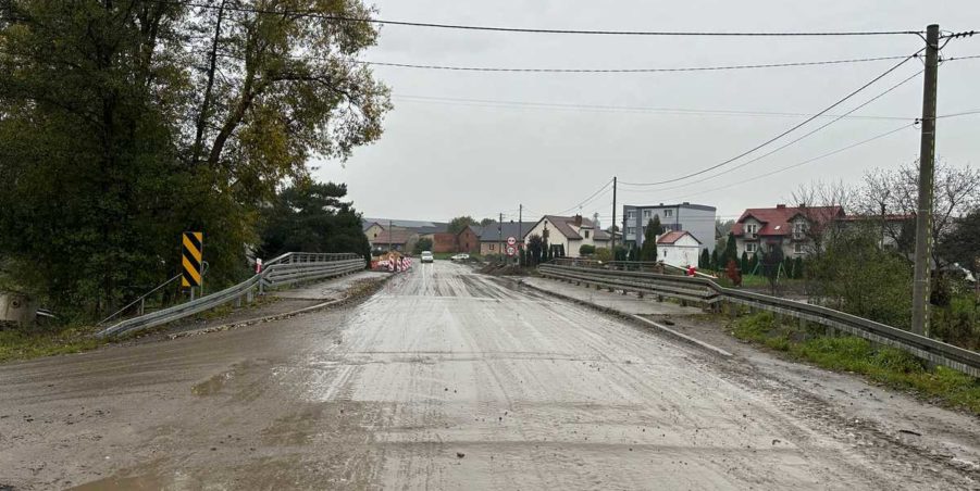2023 10 24 km 248+100 most nad rzeką Drama