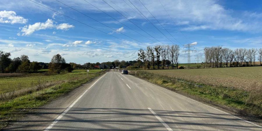 2023 10 31 km 247+200 pola strona lewa