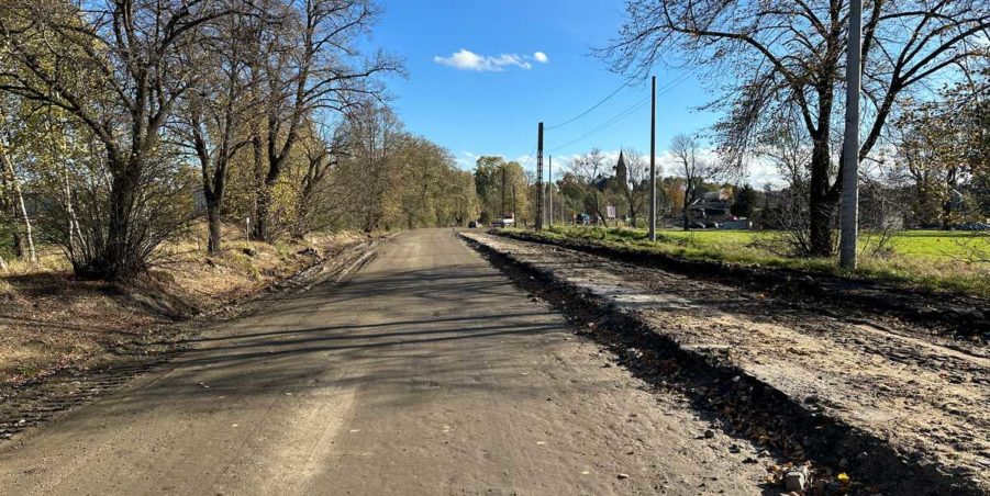 2023 10 31 km 252+950 ul. Robotnicza strona prawa