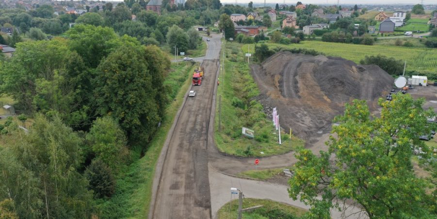 38. 253+100 Wieszowa ul Robotnicza zaplecze budowy