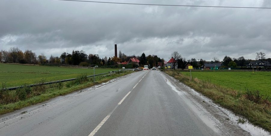 2023 11 07 km 247+200 pola strona prawa