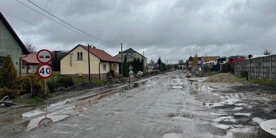 2023 11 07 km 247+700 Karchowice ul. Polna