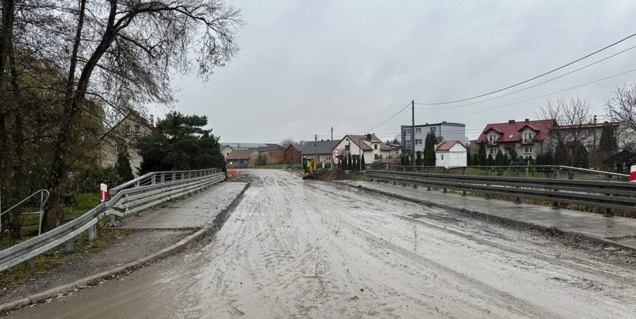 2023 11 14 km 248+100 most nad rzeką Drama