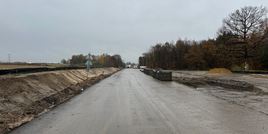 2023 11 14 km 248+900 las Boniowski parking