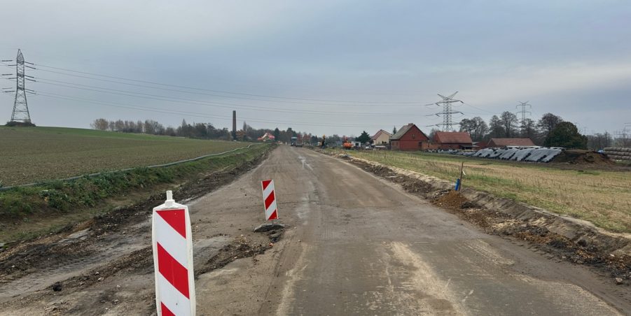 2023 11 21 km 247+200 pola strona prawa