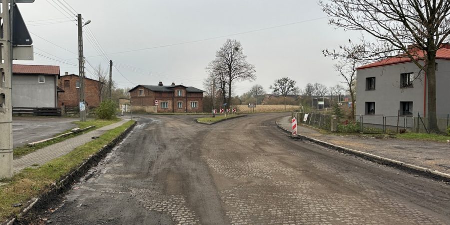 2023 11 21 km 253+450 ul. Dworcowa