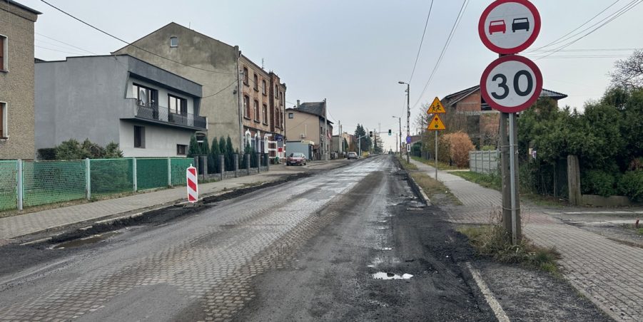 2023 11 21 km 254+400 Wieszowa strona prawa