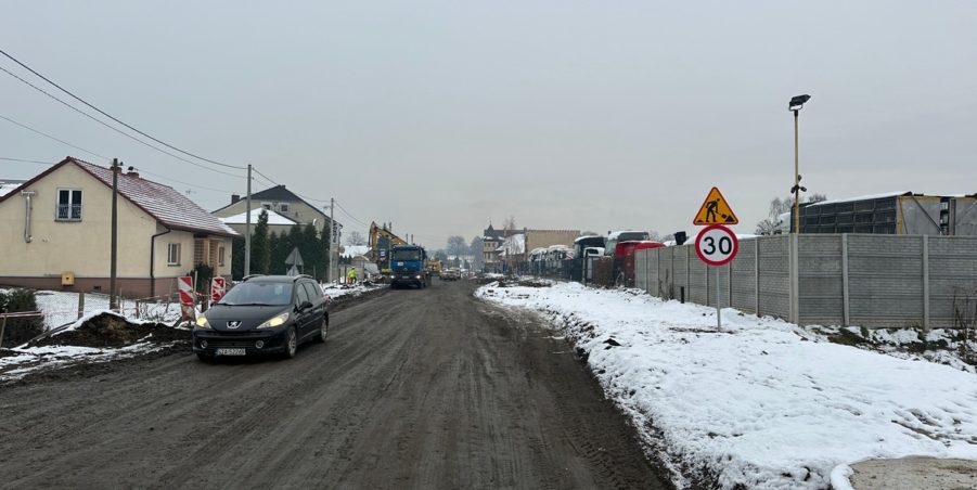 2023 11 28 km 247+700 Karchowice ul. Polna