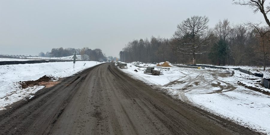 2023 11 28 km 248+900 las Boniowski parking