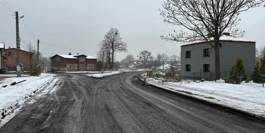 2023 11 28 km 253+450 ul. Dworcowa