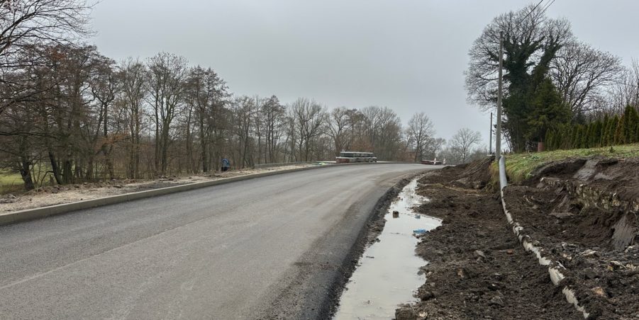 2023 12 12 km 246+000 ul. Bytomska strona lewa