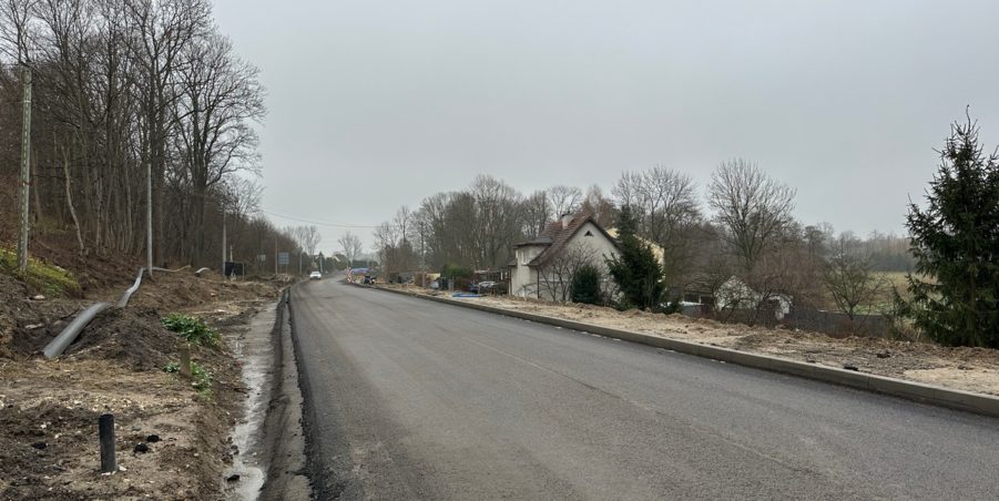 2023 12 12 km 246+000 ul. Bytomska strona prawa